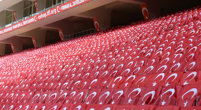 Antalya Stadı milli maça hazır